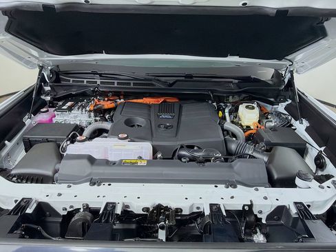 New 2026 Toyota Tundra Platinum AWD/4WD image 26