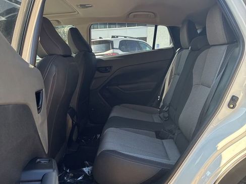 Used 2024 Subaru Crosstrek 2.0i Premium image 13