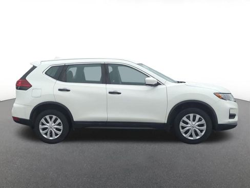 Used 2018 Nissan Rogue S AWD/4WD image 7