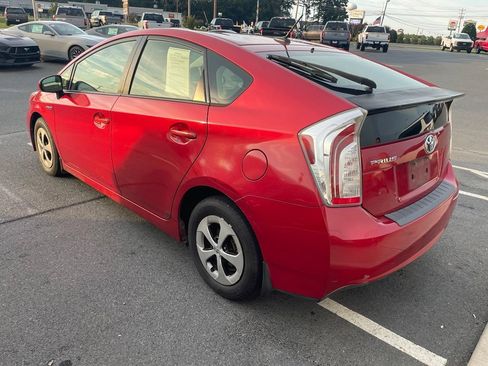 Used 2012 Toyota Prius Four FWD image 3