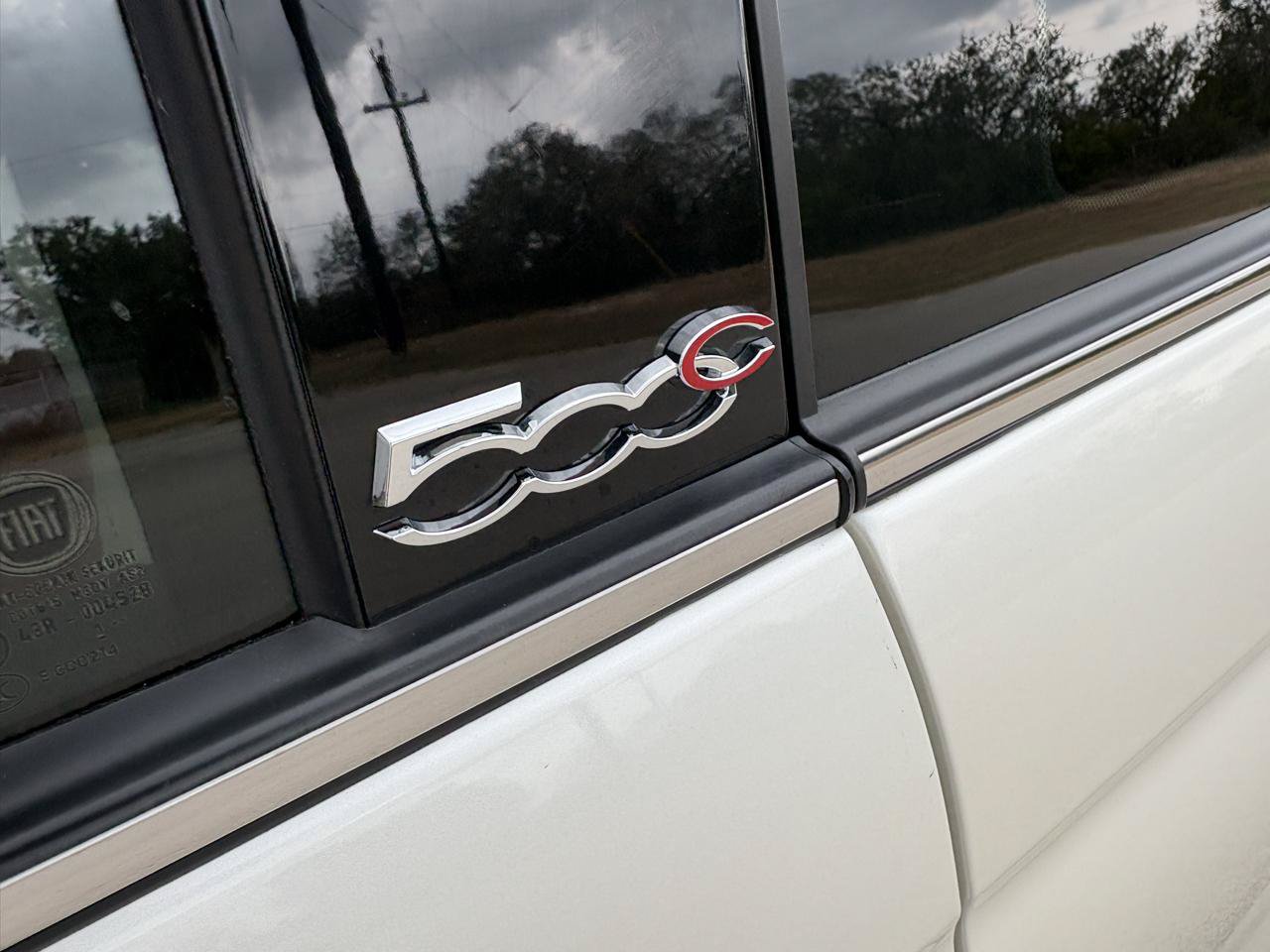 Used 2012 FIAT 500 Lounge w/ Luxury Leather Pkg FWD image 8