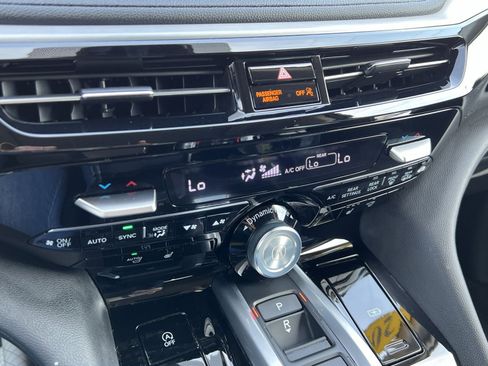 Used 2023 Acura MDX SH-AWD image 18