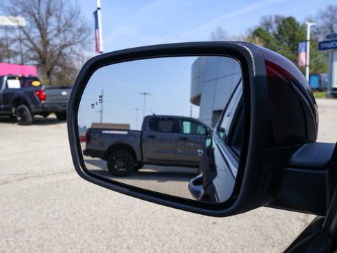 Used 2024 Ford Edge SEL w/ Convenience Package image 28