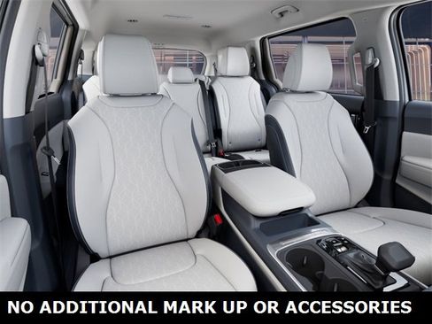 New 2026 Kia Carnival EX image 15