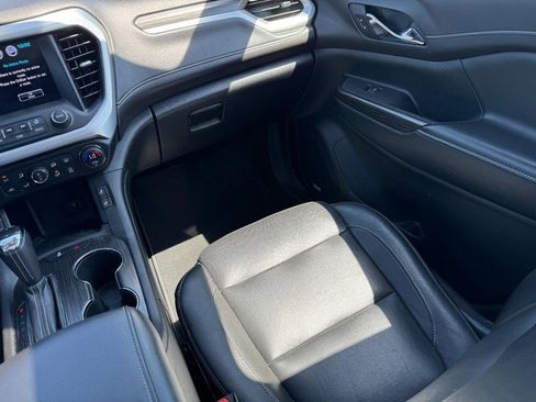 Used 2019 GMC Acadia SLT AWD/4WD image 17