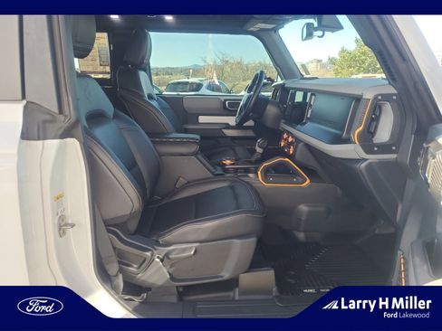 Used 2023 Ford Bronco Badlands image 19