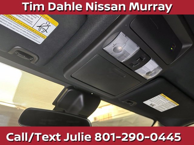Used 2025 Nissan Frontier PRO-4X AWD/4WD image 32