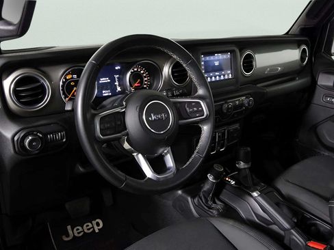 Used 2021 Jeep Wrangler Unlimited Sahara AWD/4WD image 35