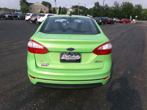 Used 2014 Ford Fiesta SE FWD image 4