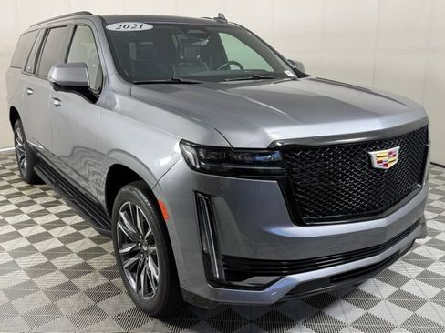 Used 2021 Cadillac Escalade ESV Sport RWD image 10