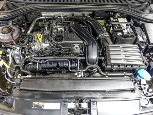 Used 2024 Volkswagen Jetta SE FWD image 31