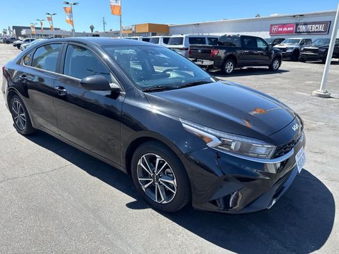 Used 2023 Kia Forte LXS FWD image 8