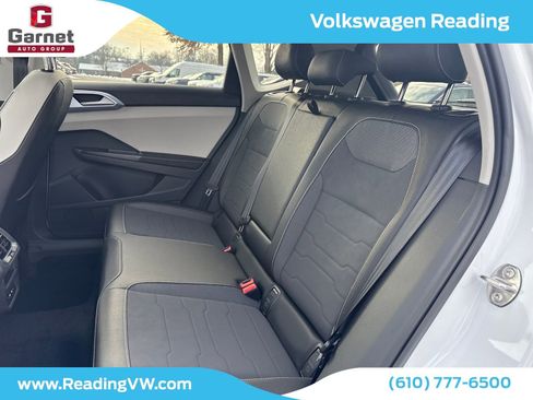 New 2026 Volkswagen Taos SE image 13