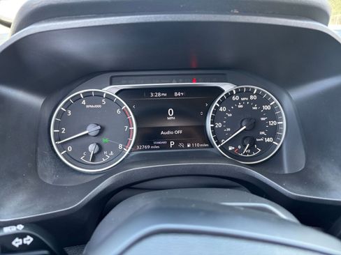 Used 2025 Nissan Rogue SV FWD image 42
