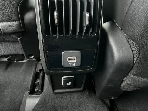 Used 2025 Jeep Compass Limited image 23