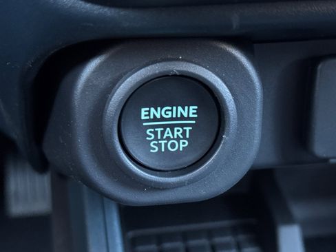 New 2025 Ford Maverick Lariat w/ Black Appearance Package image 21