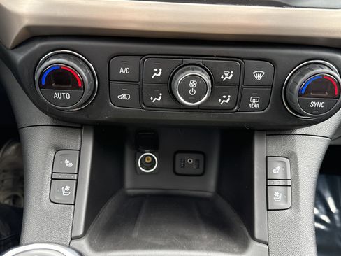 Used 2019 GMC Acadia Denali w/ Technology Package image 24