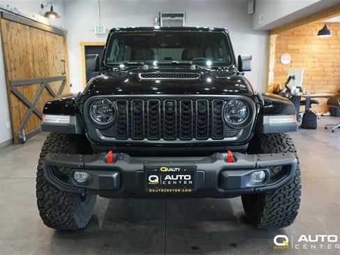 Used 2026 Jeep Wrangler Unlimited Rubicon AWD/4WD image 2