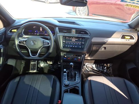 Used 2023 Volkswagen Tiguan SE R-Line image 12