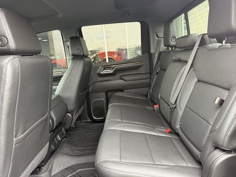 Used 2023 Chevrolet Silverado 1500 LT w/ Leather Package image 14