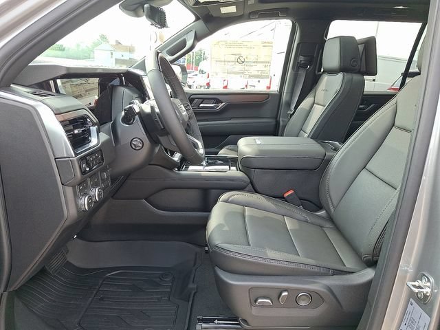 New 2026 GMC Yukon Denali w/ Denali Reserve Package AWD/4WD image 16