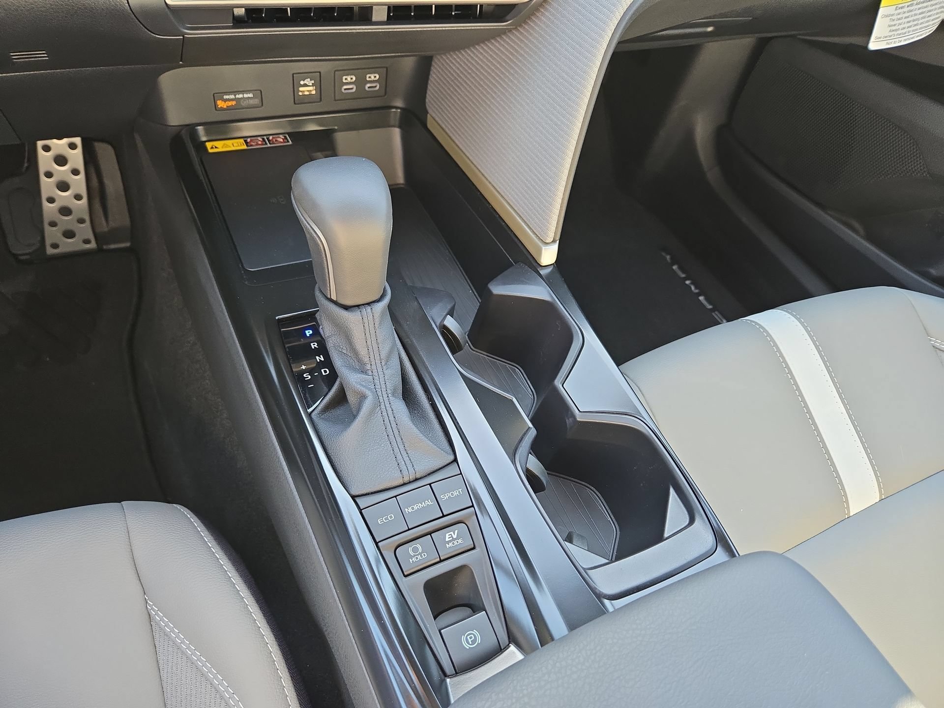 Used 2026 Toyota Camry SE FWD image 22
