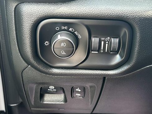 Used 2023 RAM 1500 Laramie AWD/4WD image 40
