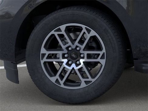 New 2025 Ford Expedition Active image 19