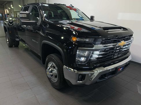 New 2026 Chevrolet Silverado 3500 LT w/ All Star Edition image 2