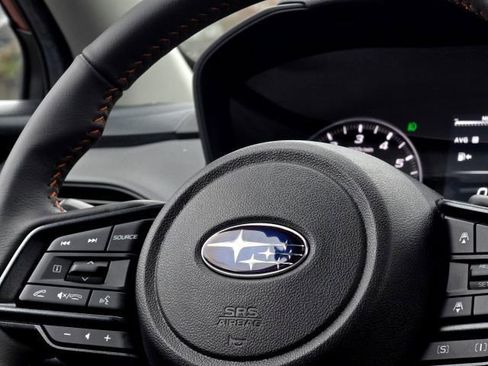 Used 2025 Subaru Crosstrek 2.5i Limited w/ Crosstrek Mirror Package image 13