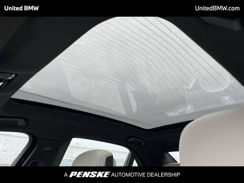 Used 2023 BMW 760i xDrive AWD/4WD image 14