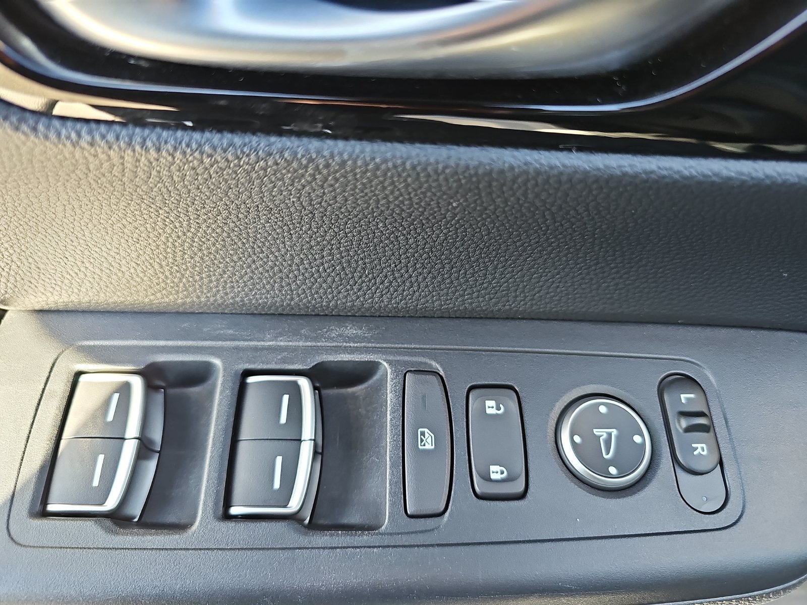 Used 2024 Honda CR-V EX-L image 27