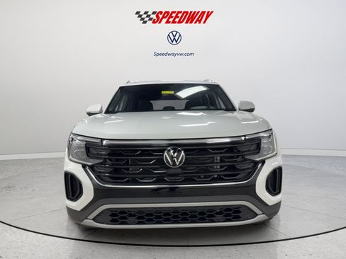New 2026 Volkswagen Atlas Cross Sport SE AWD/4WD image 3