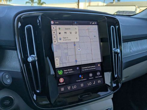 New 2026 Volvo XC40 B4 Plus w/ Climate Package image 9