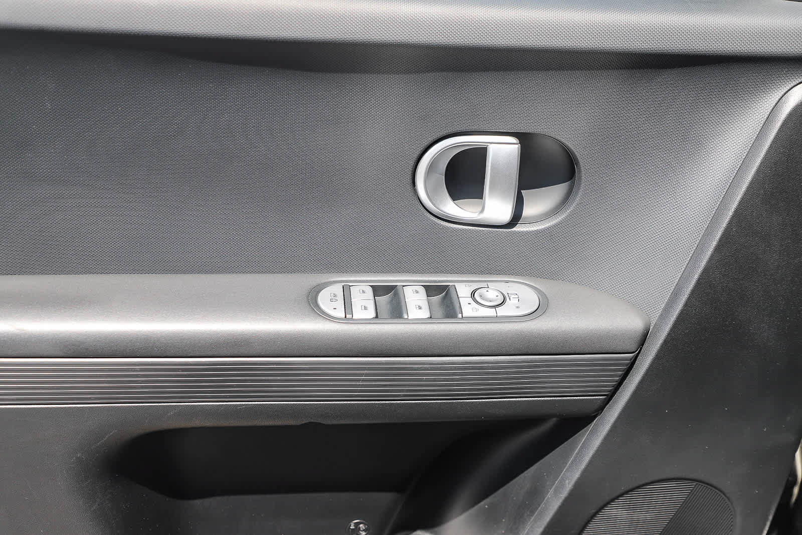 Used 2024 Hyundai Ioniq 5 SEL RWD image 19
