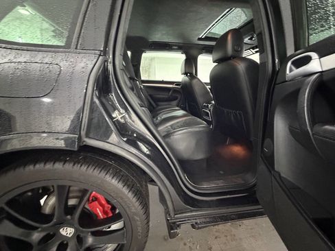 Used 2009 Porsche Cayenne GTS image 15