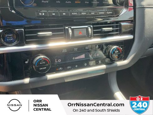 Used 2025 Nissan Pathfinder SL FWD image 24