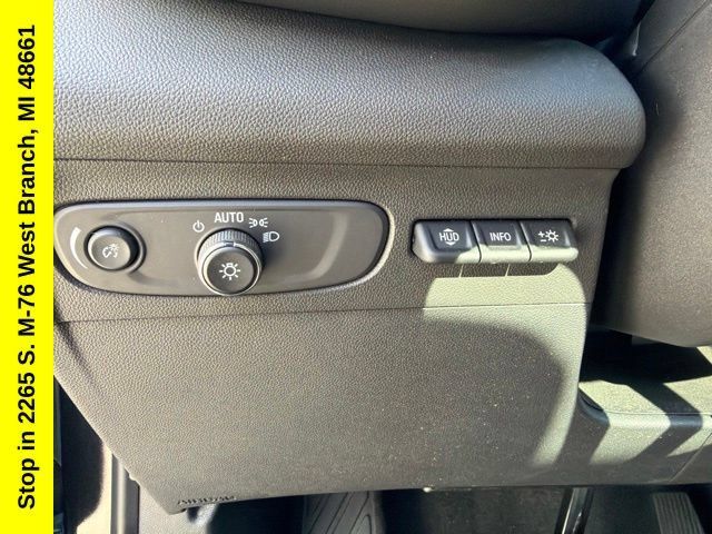 Used 2023 Buick Envision Avenir AWD/4WD image 35
