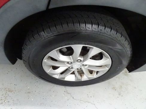 Used 2019 Hyundai Santa Fe SE FWD image 23