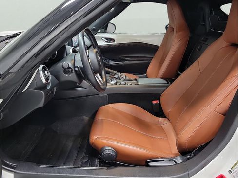 Used 2023 MAZDA MX-5 Miata Grand Touring RWD image 11