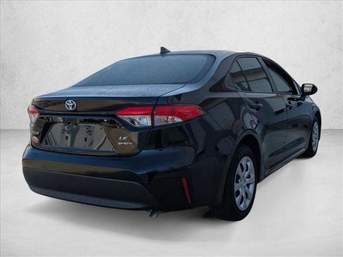 Certified 2025 Toyota Corolla LE image 5