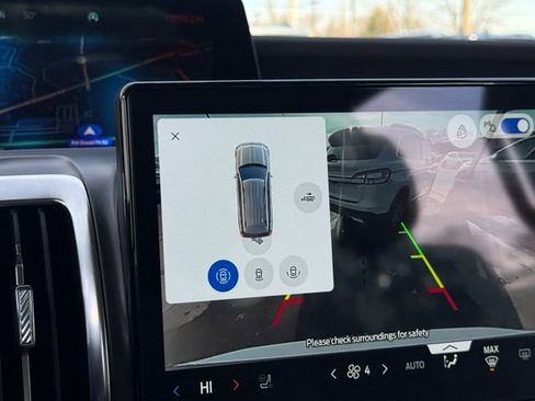 Certified 2025 Ford Expedition Max Platinum image 6