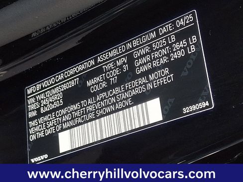 Certified 2025 Volvo XC40 B5 Ultra w/ Protection Package Premier image 28