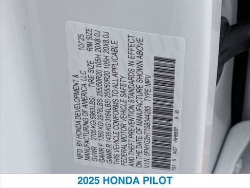 New 2025 Honda Pilot Touring image 26