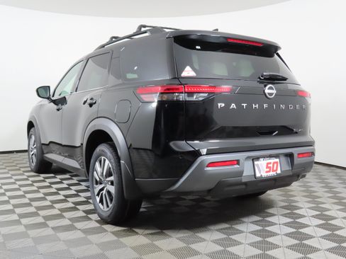 New 2026 Nissan Pathfinder SL AWD/4WD image 16