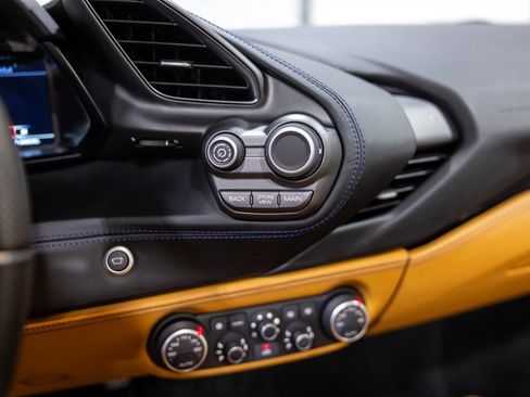 Used 2019 Ferrari 488 Spider image 48