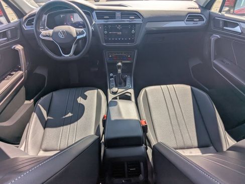 Used 2024 Volkswagen Tiguan SE AWD/4WD image 26