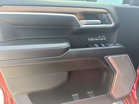 Certified 2024 Chevrolet Silverado 1500 High Country w/ Technology Package AWD/4WD image 14