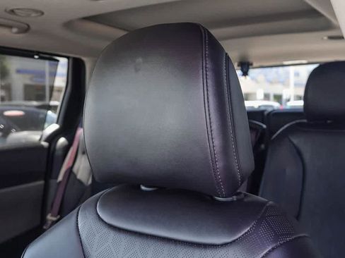Certified 2025 Kia Carnival SX FWD image 23