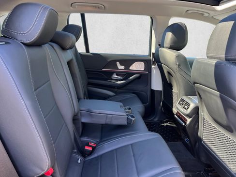 Certified 2026 Mercedes-Benz GLS 450 4MATIC image 25